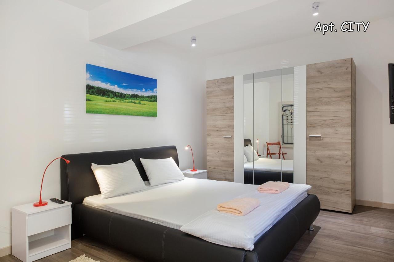 City Holliday Lux Belgrade Exterior photo